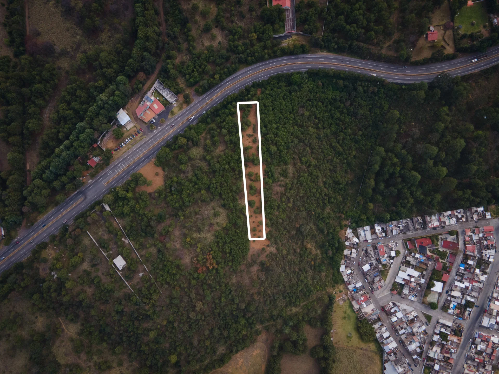 Terreno Carretera Opopeo-Pátzcuaro miniatura 4